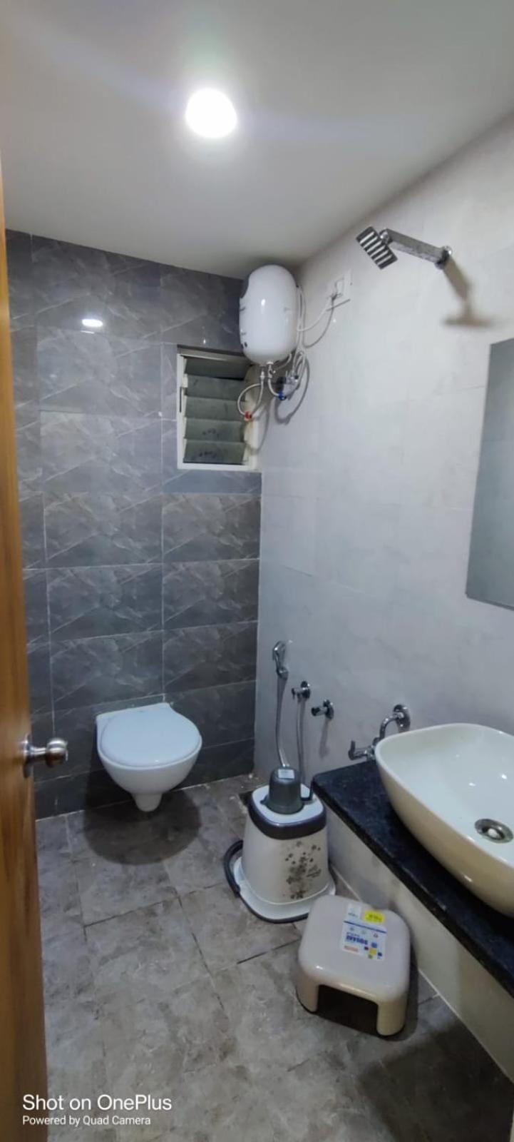 Hotel Aarna Palace Vadodara Kültér fotó